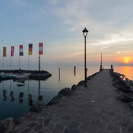 Fronte Di Garda, La Finestra Sull'acqua Apartman Bardolino
