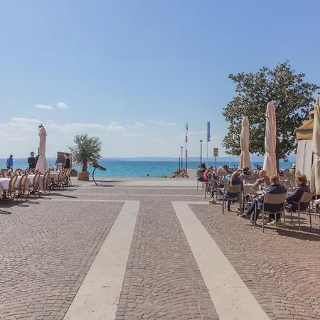 Fronte Di Garda, La Finestra Sull'acqua Apartmán