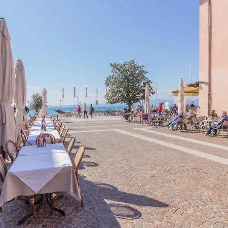 Apartment Fronte Di Garda, La Finestra Sull'acqua *